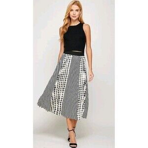 New York & Company Black/Ivory Multi-Scale Houndstooth Pleated Midi Skirt  Sz M